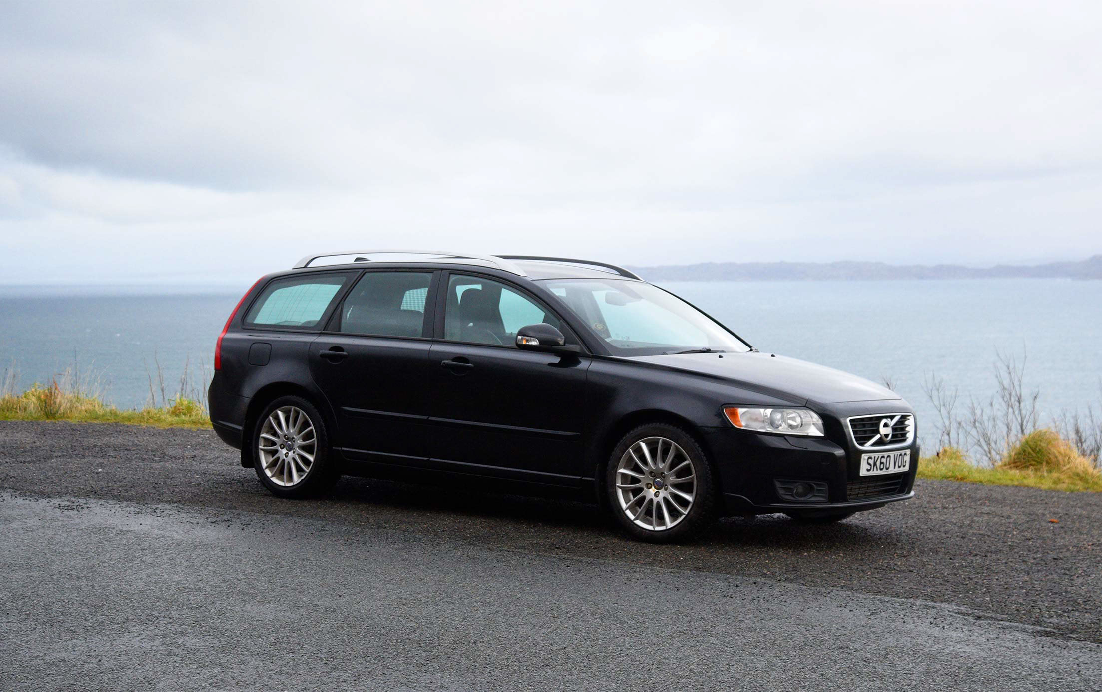 Book a private hire with Dunvegan Taxis and experience the Isle of Skye including Eilean Donan Castle